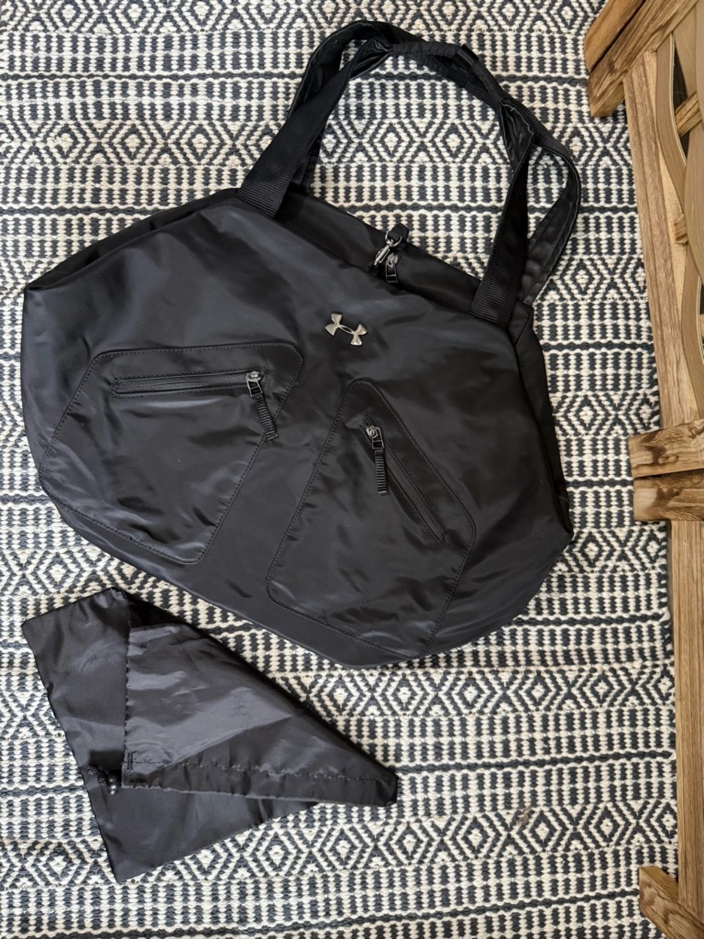 Under Armour Black Nylon Metal Plated Expandable Large Shoulder Gym Bag